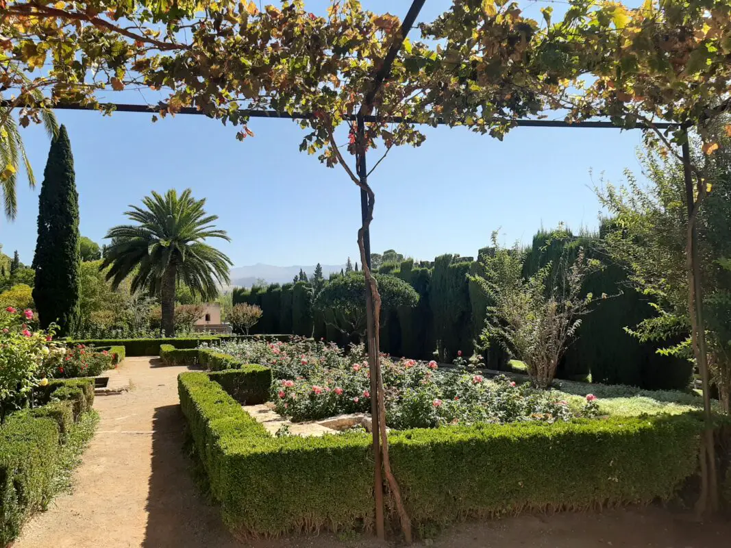 Jardines de loa Adarves (Garden of the Ramparts)