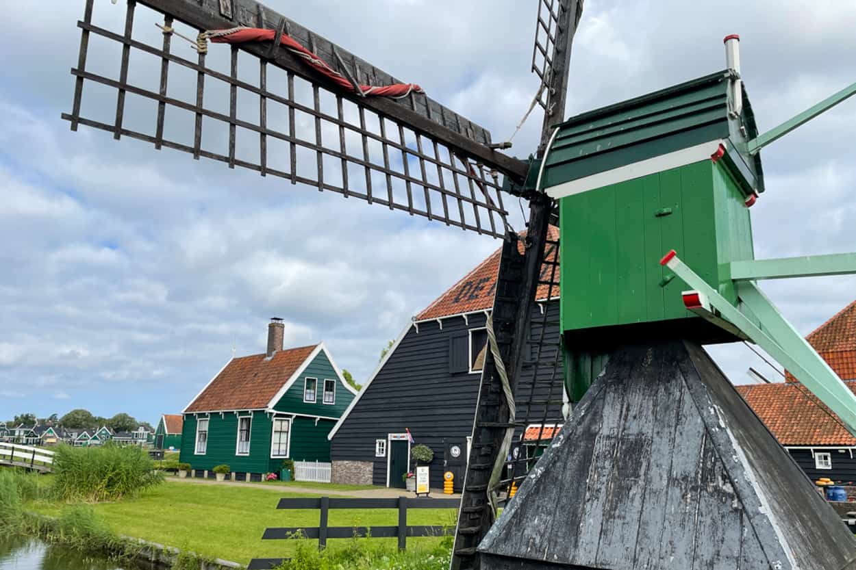 Zaanse schans windmill