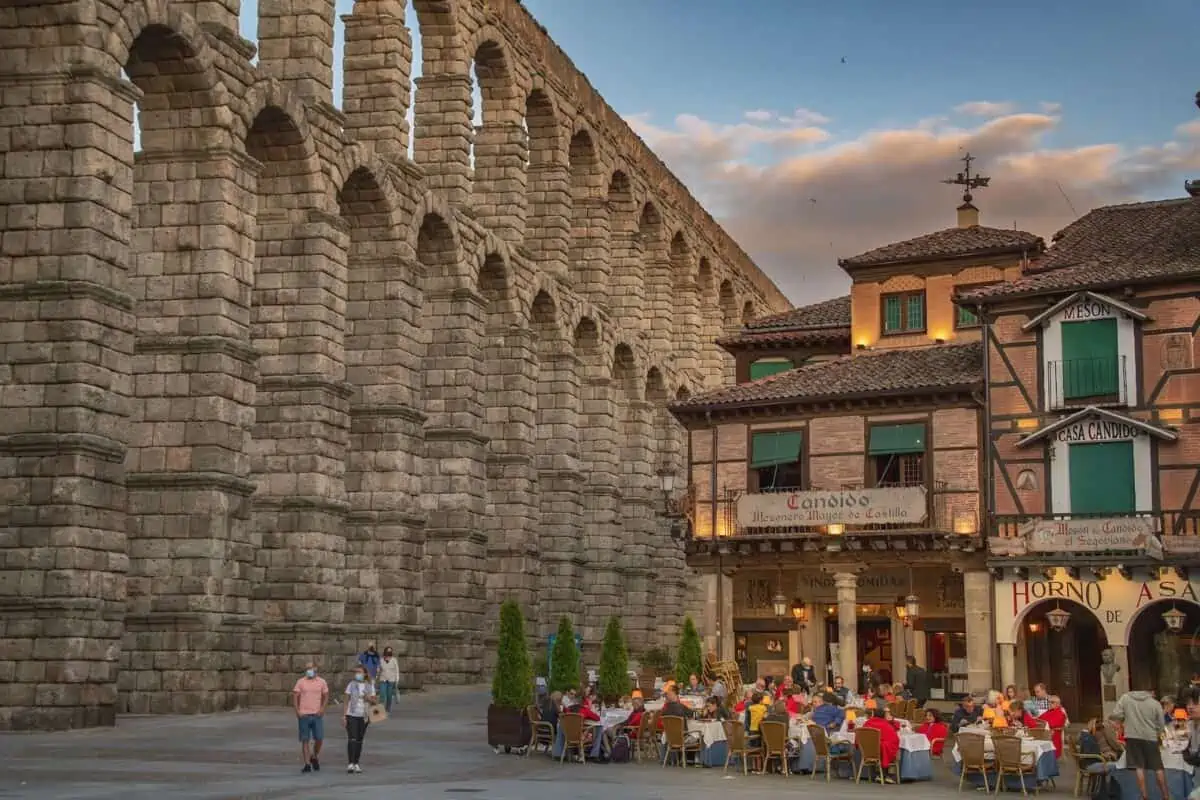 Restuarant serving asadores in Segovia